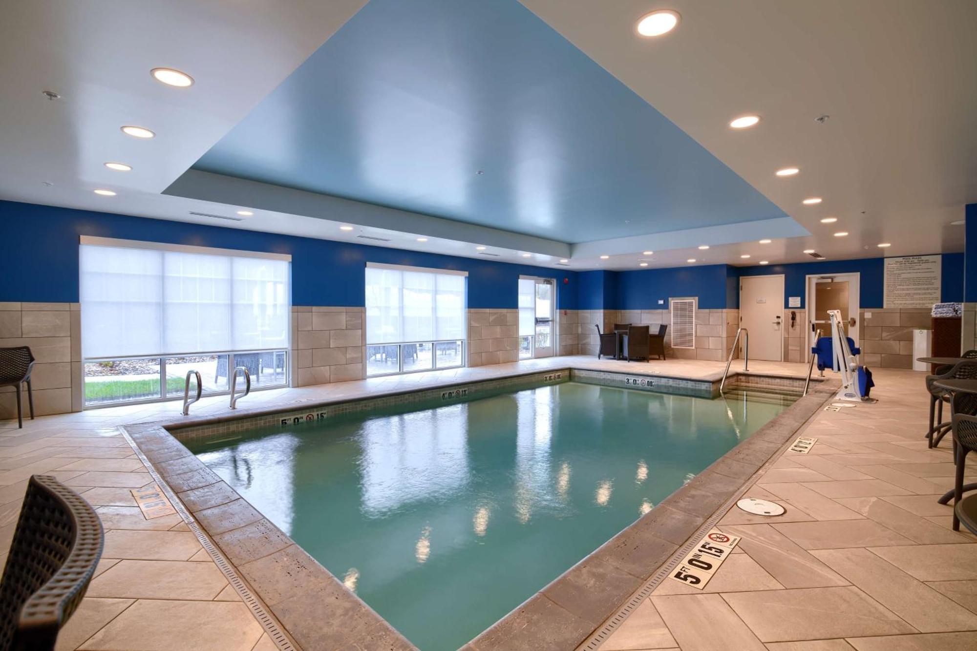 Hampton Inn Lincoln White Mountains Экстерьер фото